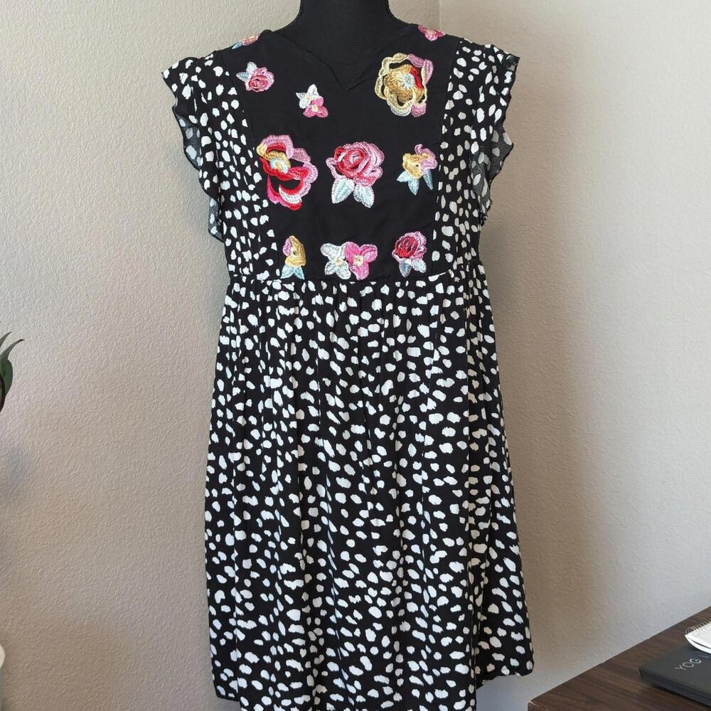 Floral Embroidered Black Midi Dress